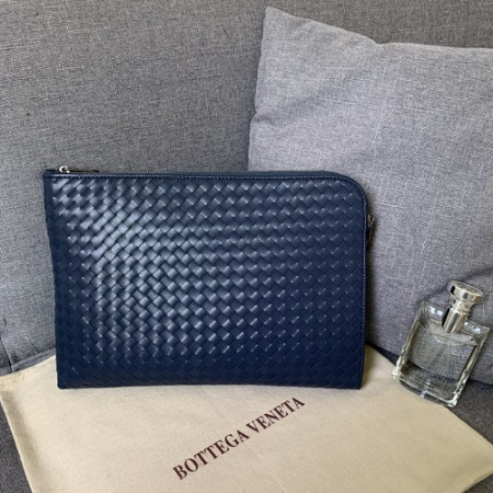 BOTTEGA VENETA 인트레치아토 지퍼 클러치 1