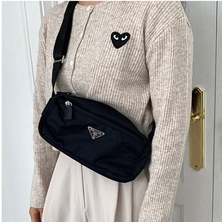 프*다 PRADA 미니 힙 앤 크로스백