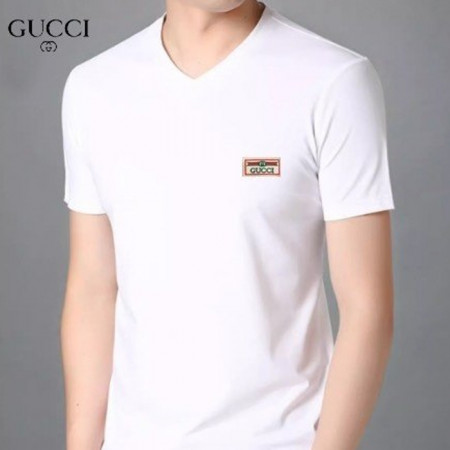 GUC*I  패치 로고 v넥 티셔츠