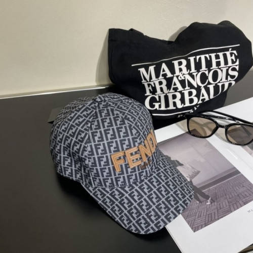 FEN*I   블랙 패턴 가죽 시그니처 로고 모자