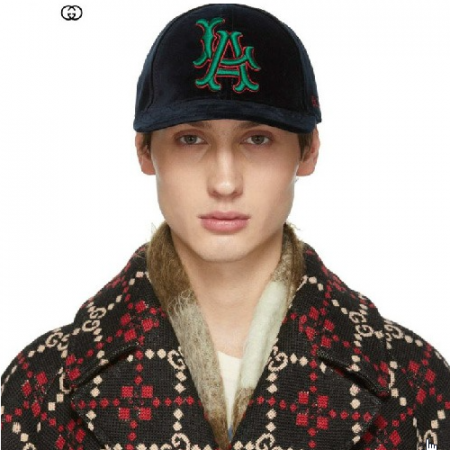 (국내배송) 구찌 LA자수 벨벳 볼캡