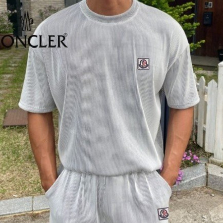 MONCL*R  4D 플리츠 반팔