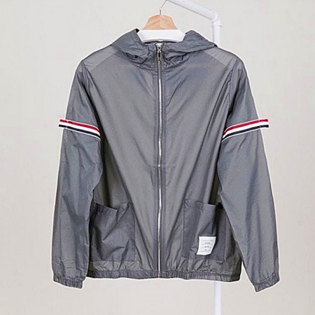 THOM BROWNE 트윌 삼선 암밴드 윈드브레이커 후드 자켓