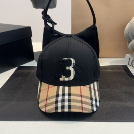 BURBER*Y 투톤 시그니처 자수모자