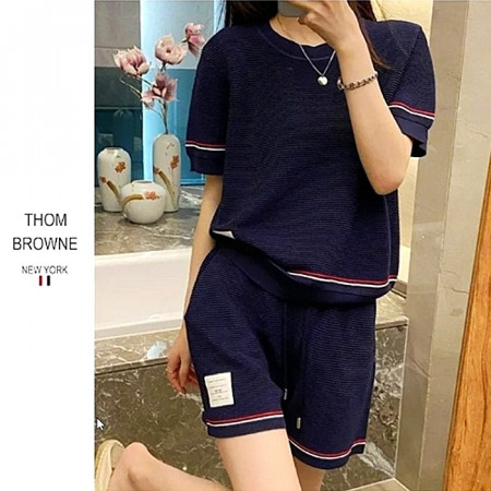 톰브*운 THOM BROWNE 삼선 반팔 반바지 셋업 SET