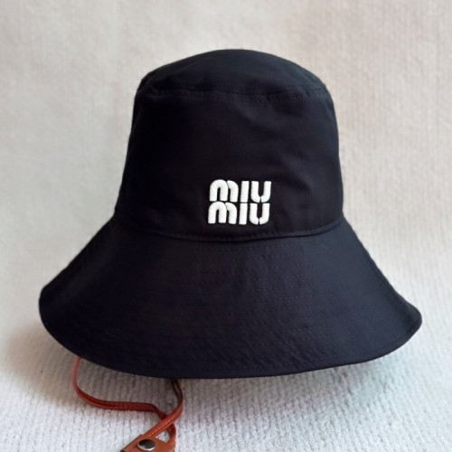 MIU M*U   자수로고 끈 버킷햇