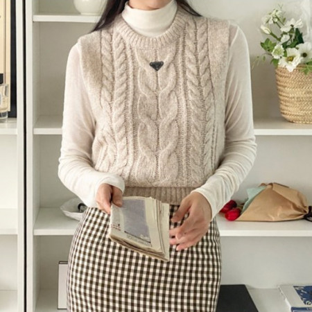 PRA*A   빅케이블 니트조끼