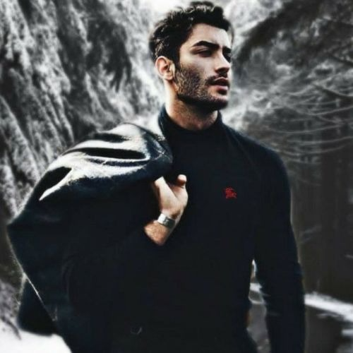 BURBERRY 런던 자수로고 터틀넥