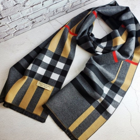 버*리   캐시미어 양모 혼방 체크 머플러 베이지