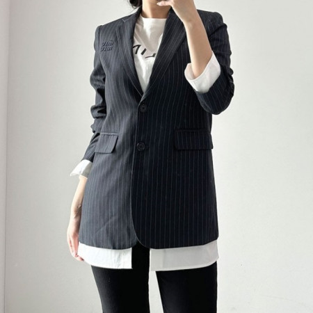 MIU M*U   수입고급 셔츠 레이어드 핀 스트라이프 자켓