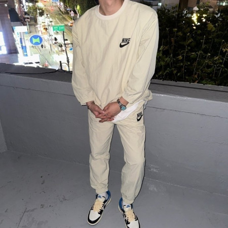 NIKE   스웨그 나일론 긴팔 셋업