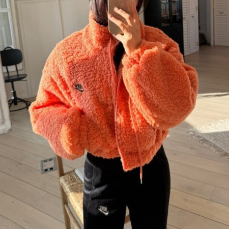 NIKE   몽글 양털 크롭자켓