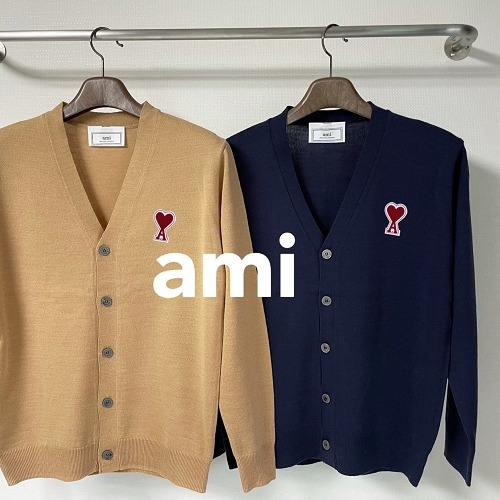 아* AMI 레드와펜 가디건