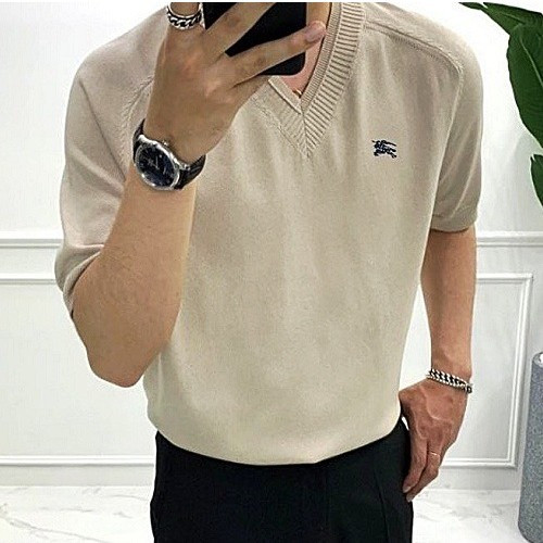 버*리 BURBERRY 기사 자수로고 V트임 브이넥 반팔니트