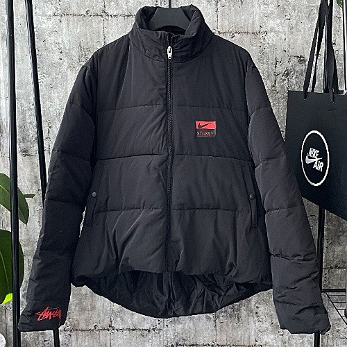 스투시 로고 프린팅 덕다운