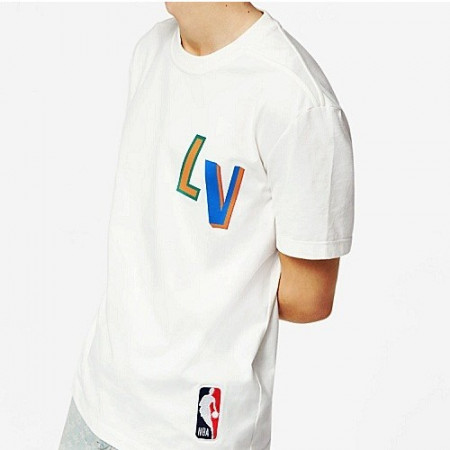 루이*통 LV x NBA 프론트 레터스 프린트 티셔츠